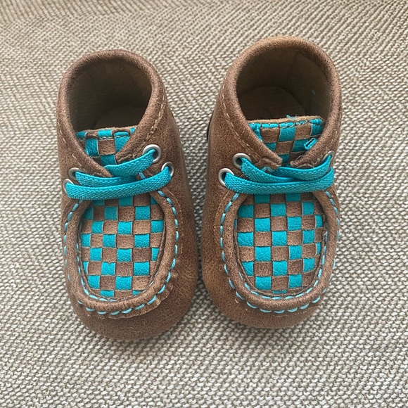 Blazin’ Roxx Infant Faux Leather Chukka Bootie. Brown W/Turquoise Weave. Sz 0-6M - Picture 2 of 15